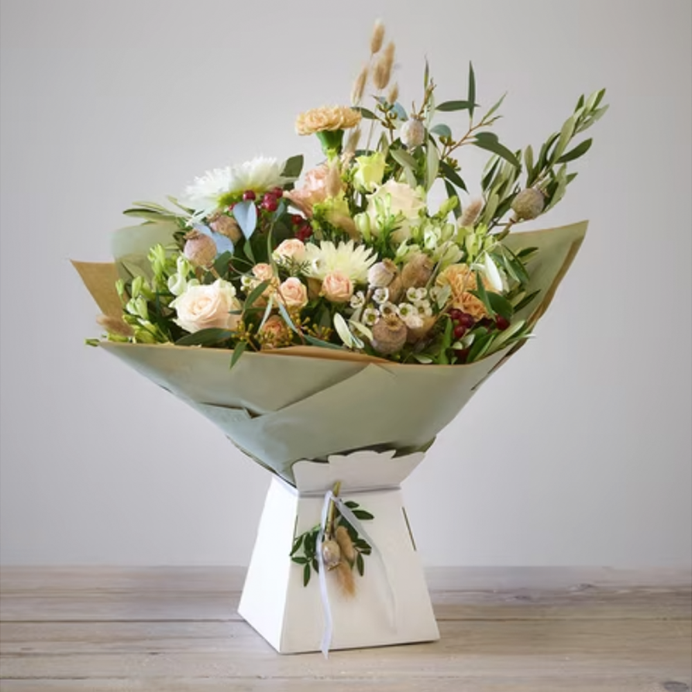 Magnificent Trending Autumn Bouquet - Image 3