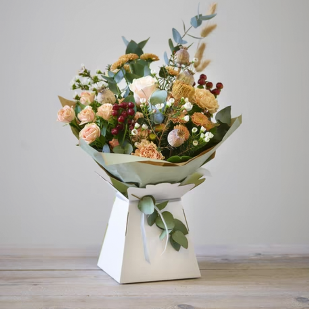 Trending Autumn Bouquet Without Lilies - Image 3