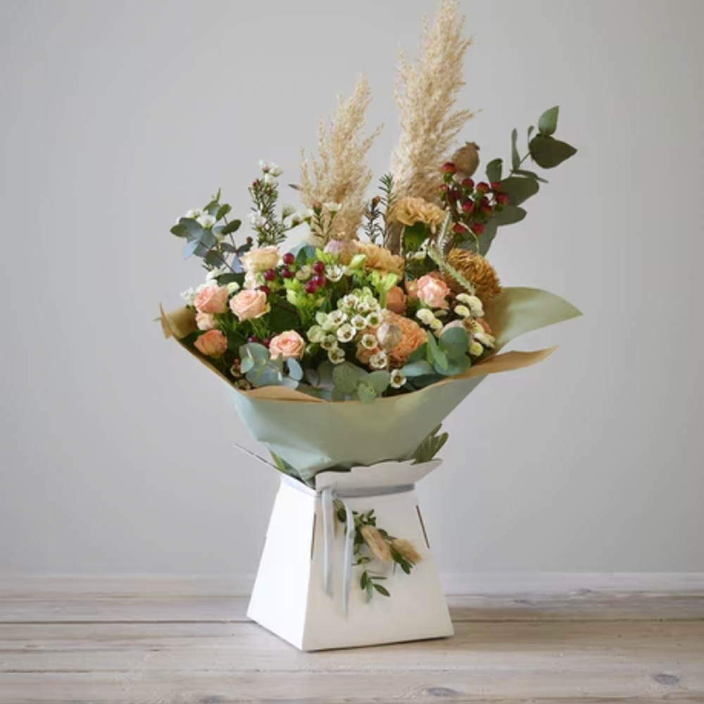 Trending Luxury Autumn Bouquet - Image 3